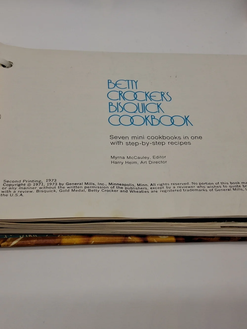 Betty Crocker’s Bisquick Cookbook 1971/73 Hardcover 3 Ring Binder Vintage GM